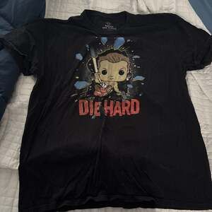 Funko Pop Tees Die Hard John McClane Target Exclusive T-Shirt Size Large